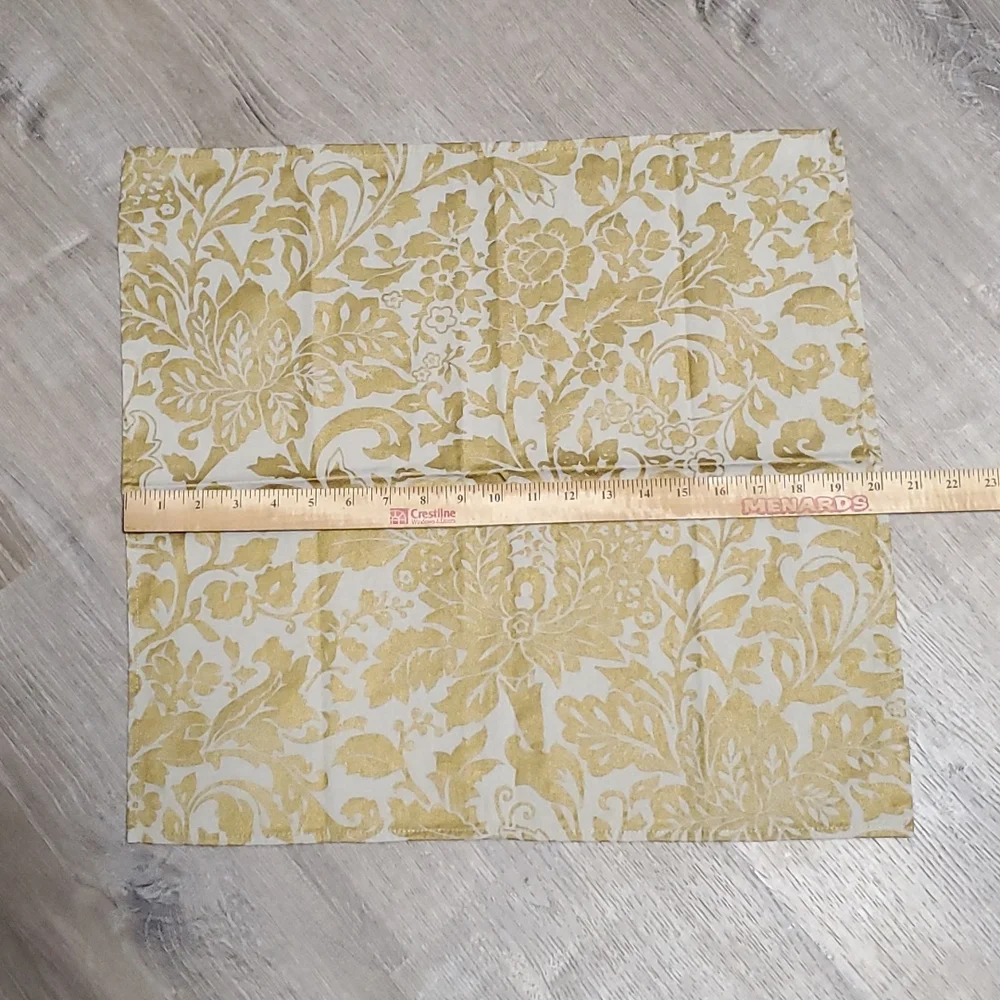 Williams Sonoma Bundle Lit of 8 cotton table napkins floral gold